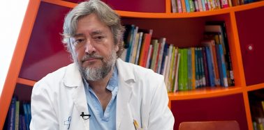 Artículo: Excelente Oftalmólogo apoyado por sus pacientes